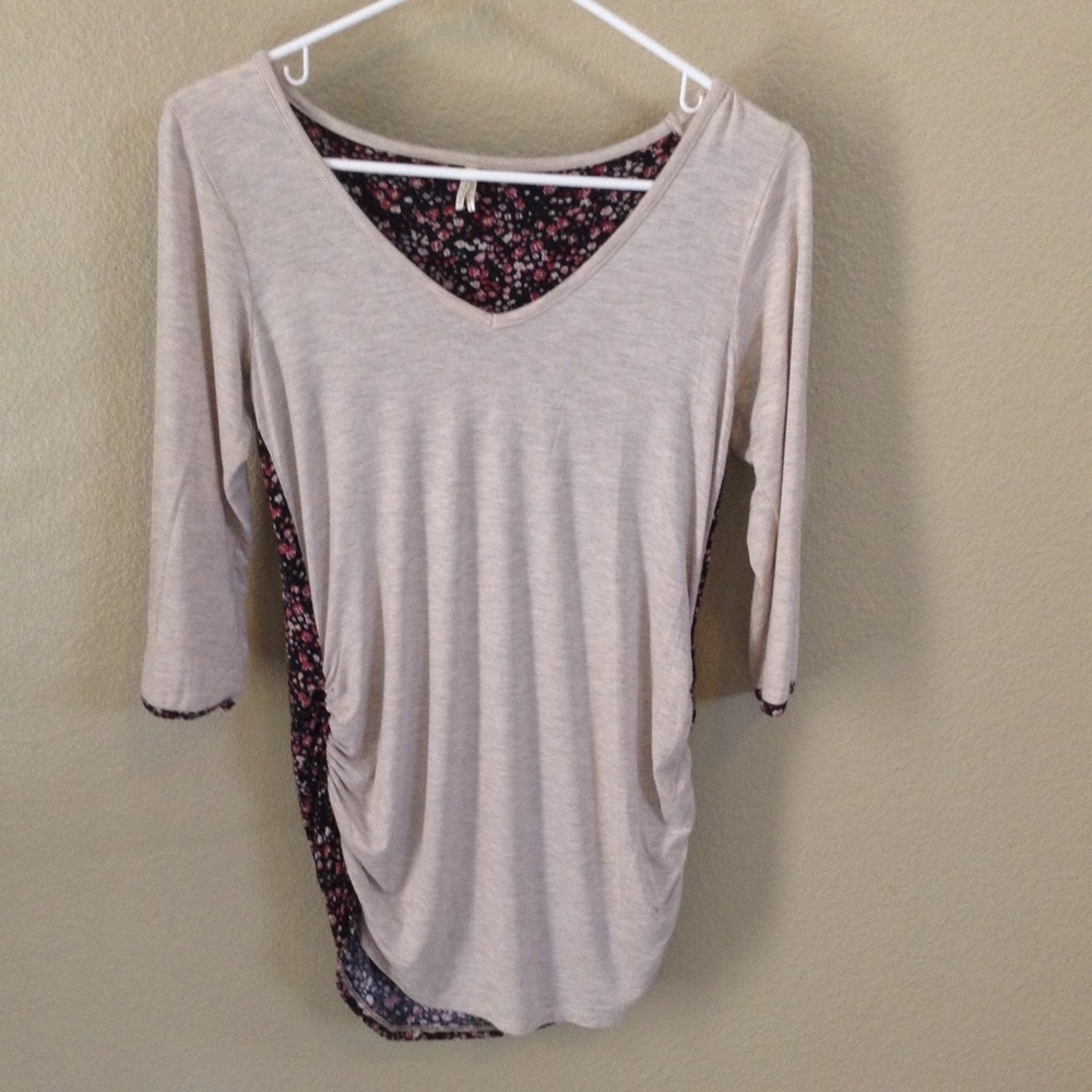 Madigan Maternity Top.  🍼